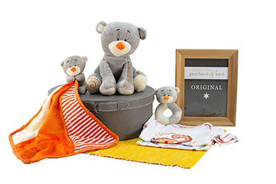 BABY GIFT BASKET TEDDY FOR BOYS AND GIRLS