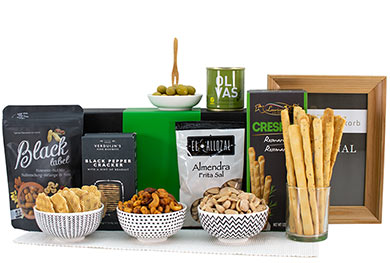 OLIVES & SNACKS BOTANAS Gift Box for Europe