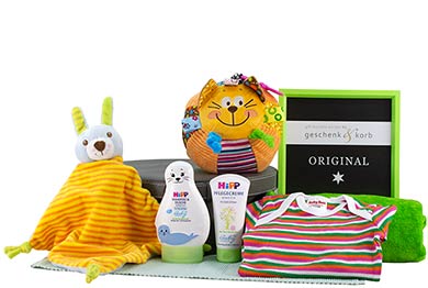 BABY GIFT BASKET PLAY & FUN  in a hat box